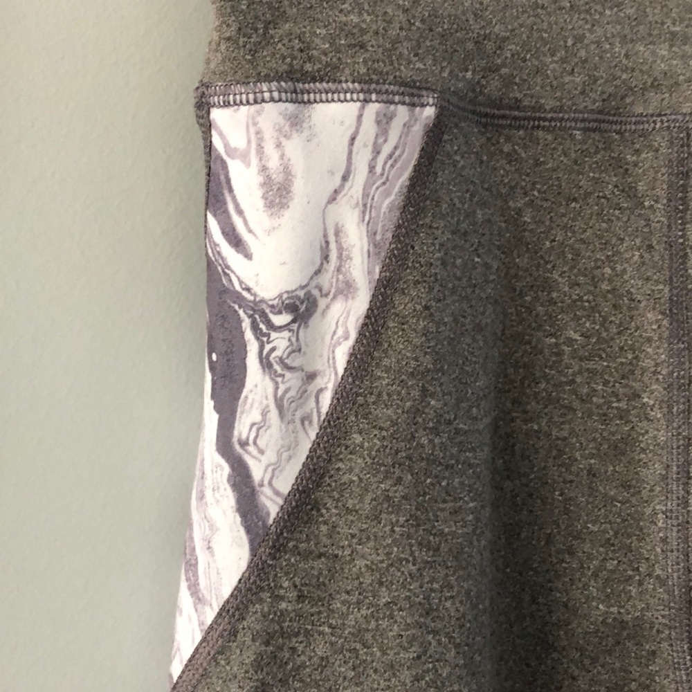 High Rise-Leggings! Never worn - Picture 2 of 5